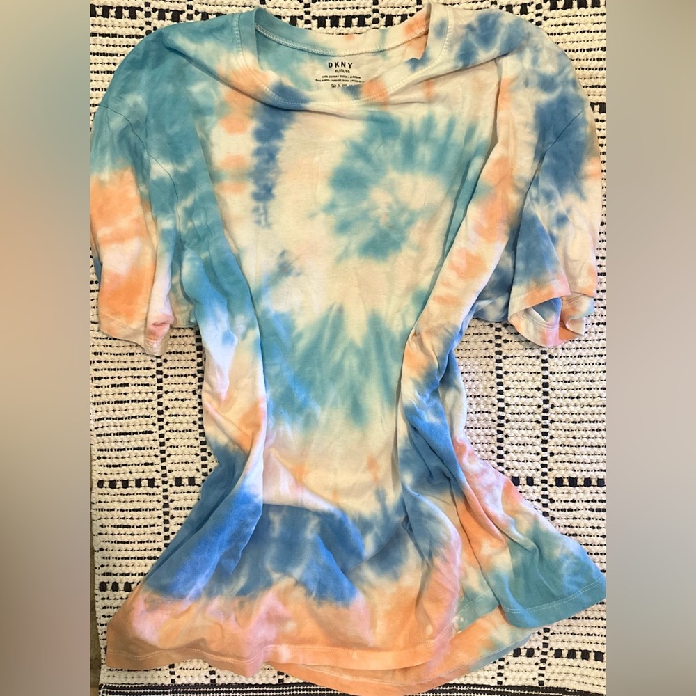 DKNY Vintage Size XL Tie-Dye Tee